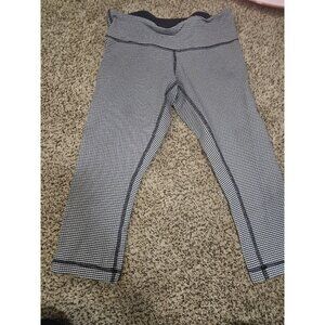 Lululemon Blue Gingham Print Athletic Capri Pants Womens Size 4